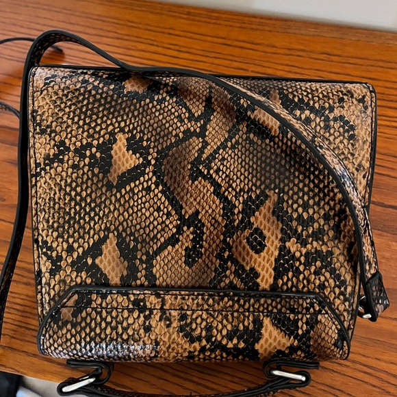 Small snake print bag - Picture 4 of 4